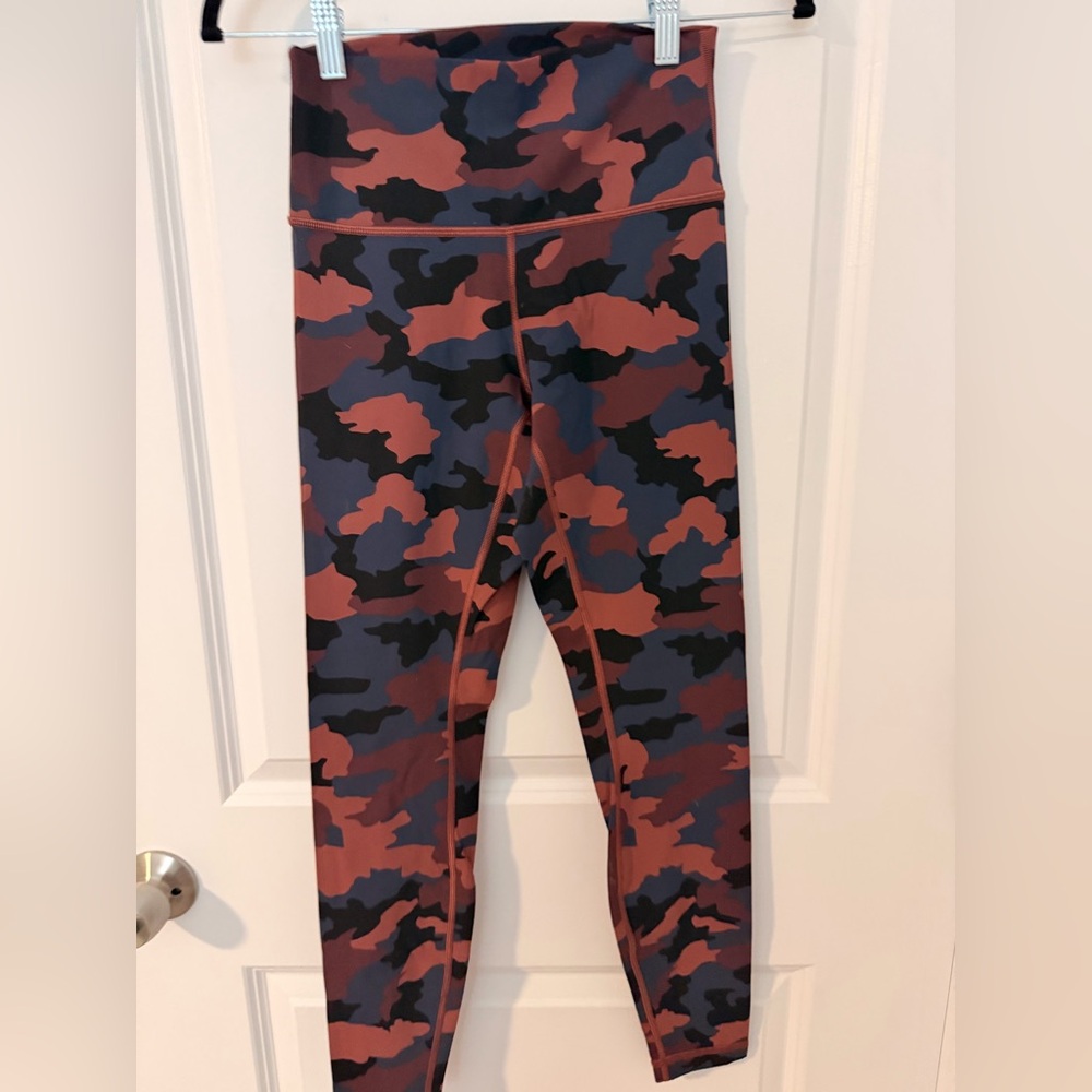 Lululemon Wunder Under High-Rise Tight 28” Camo Smoky Red Night Sea Multi Size 6